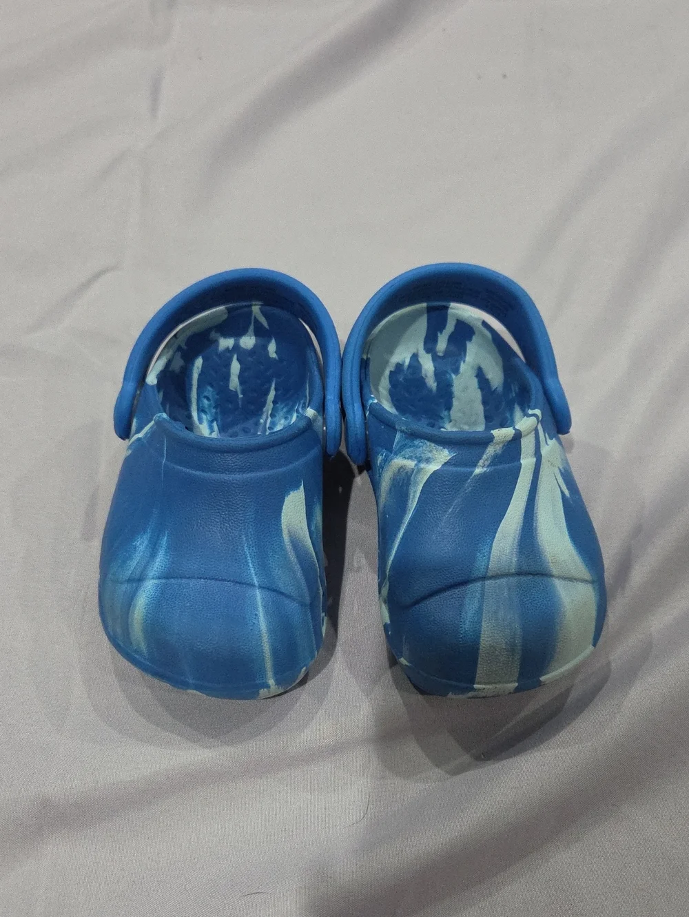 Carter's Light Up Blue Slip-On Clogs, Size 4 Toddler